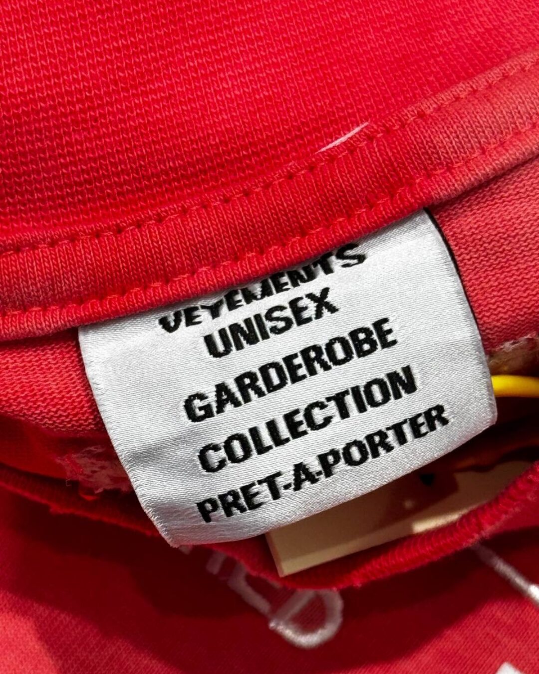 Футболка Vetements
