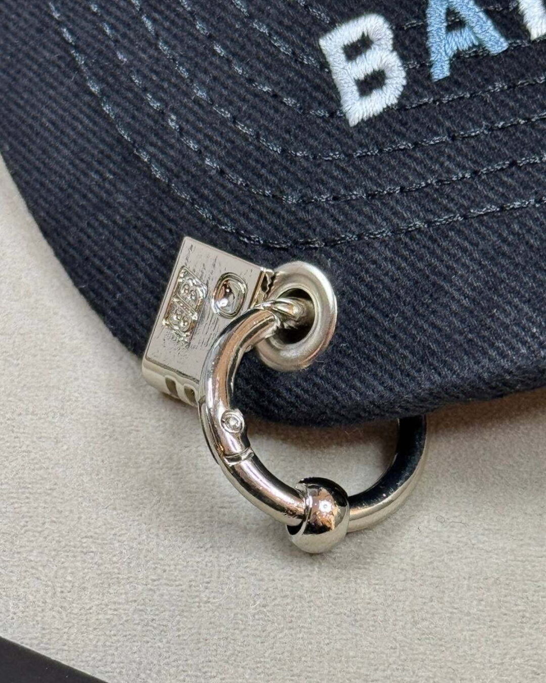 Кепка Balenciaga