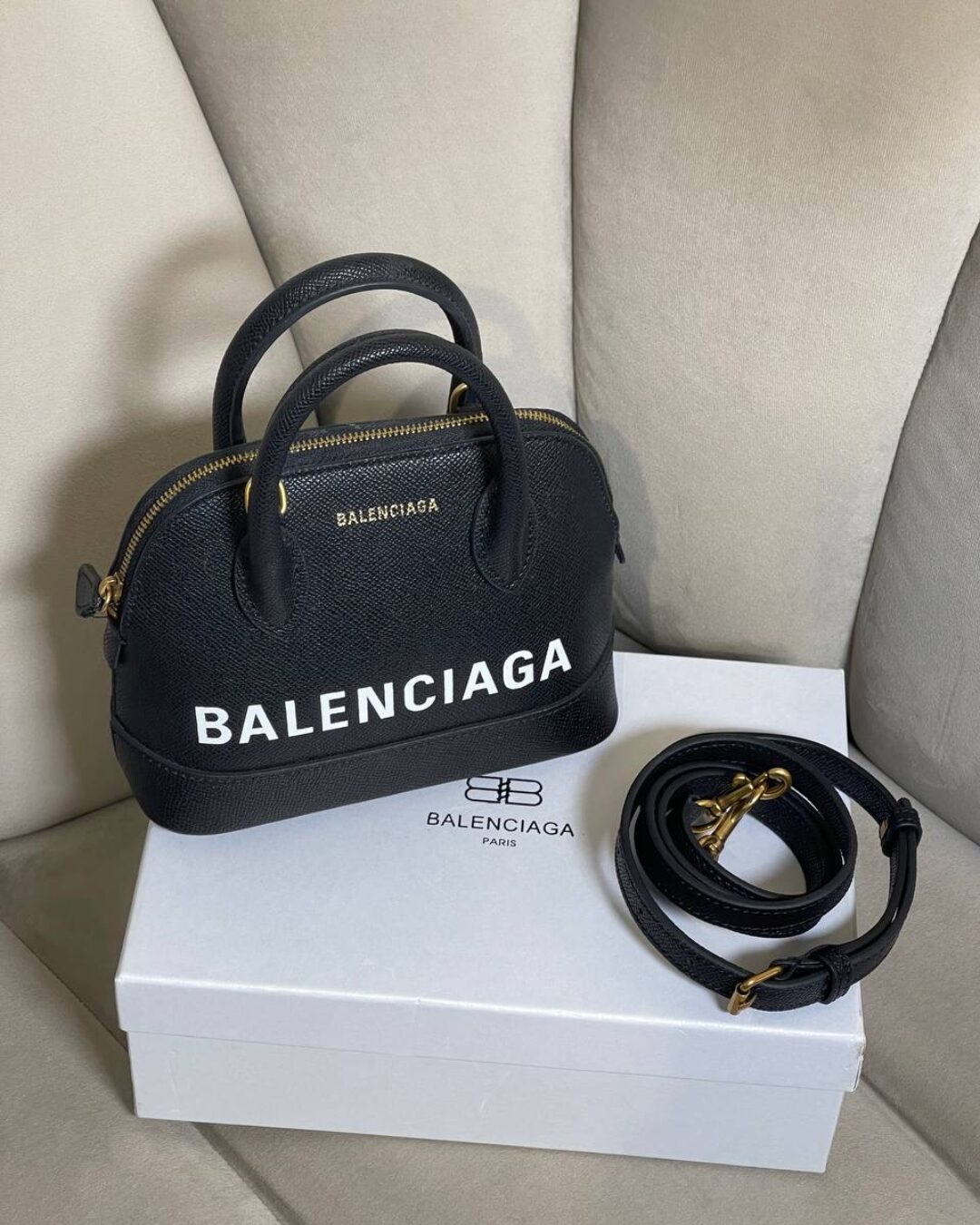 Сумка Balenciaga Ville XXS
