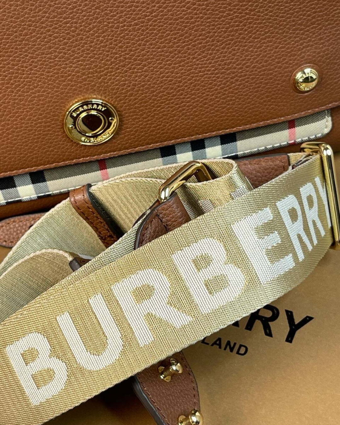 Сумка Burberry
