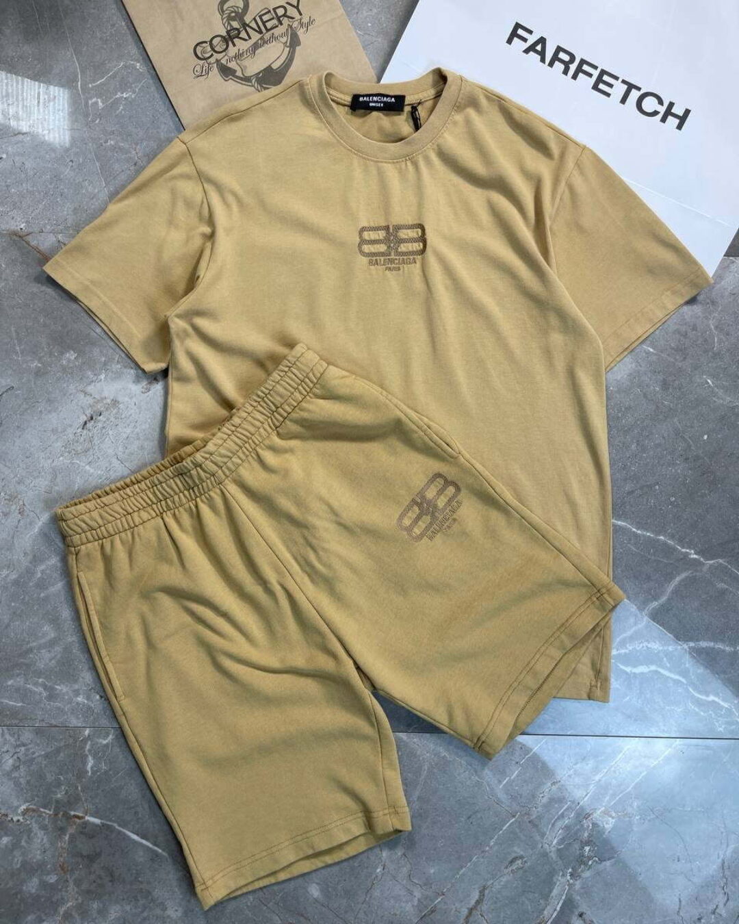 Костюм Balenciaga