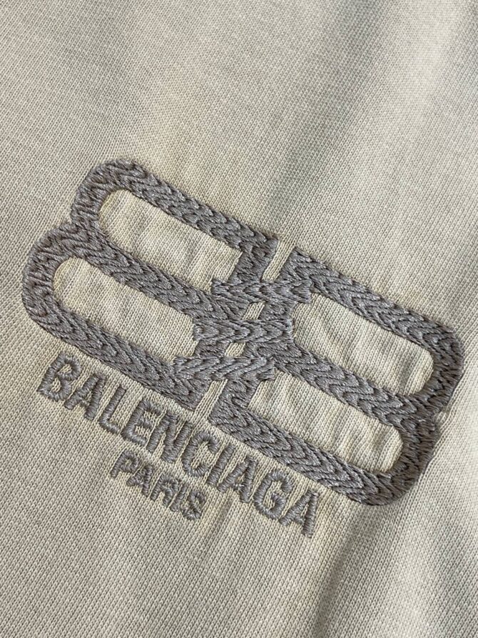 Костюм Balenciaga