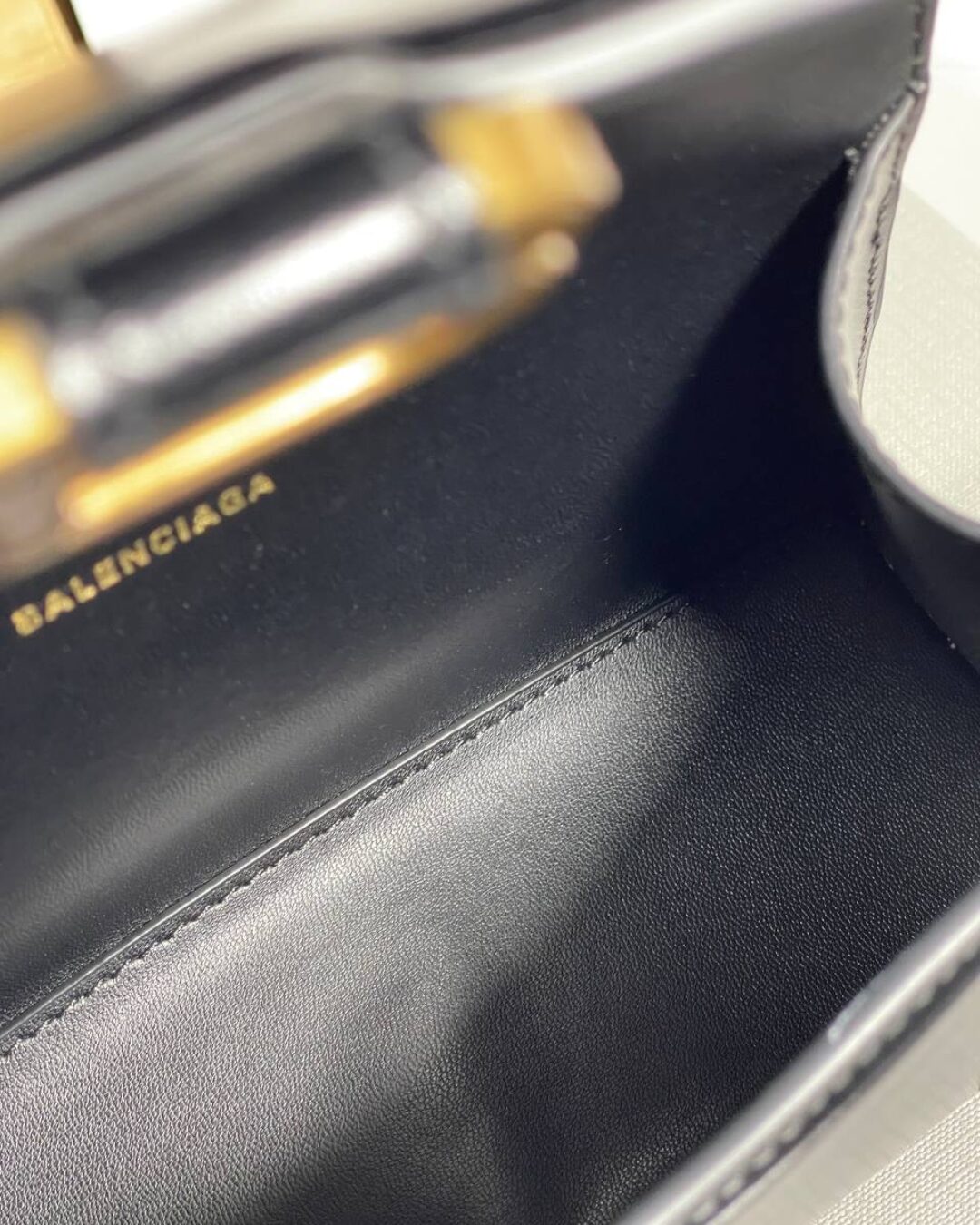 Сумка Balenciaga Hourglass S