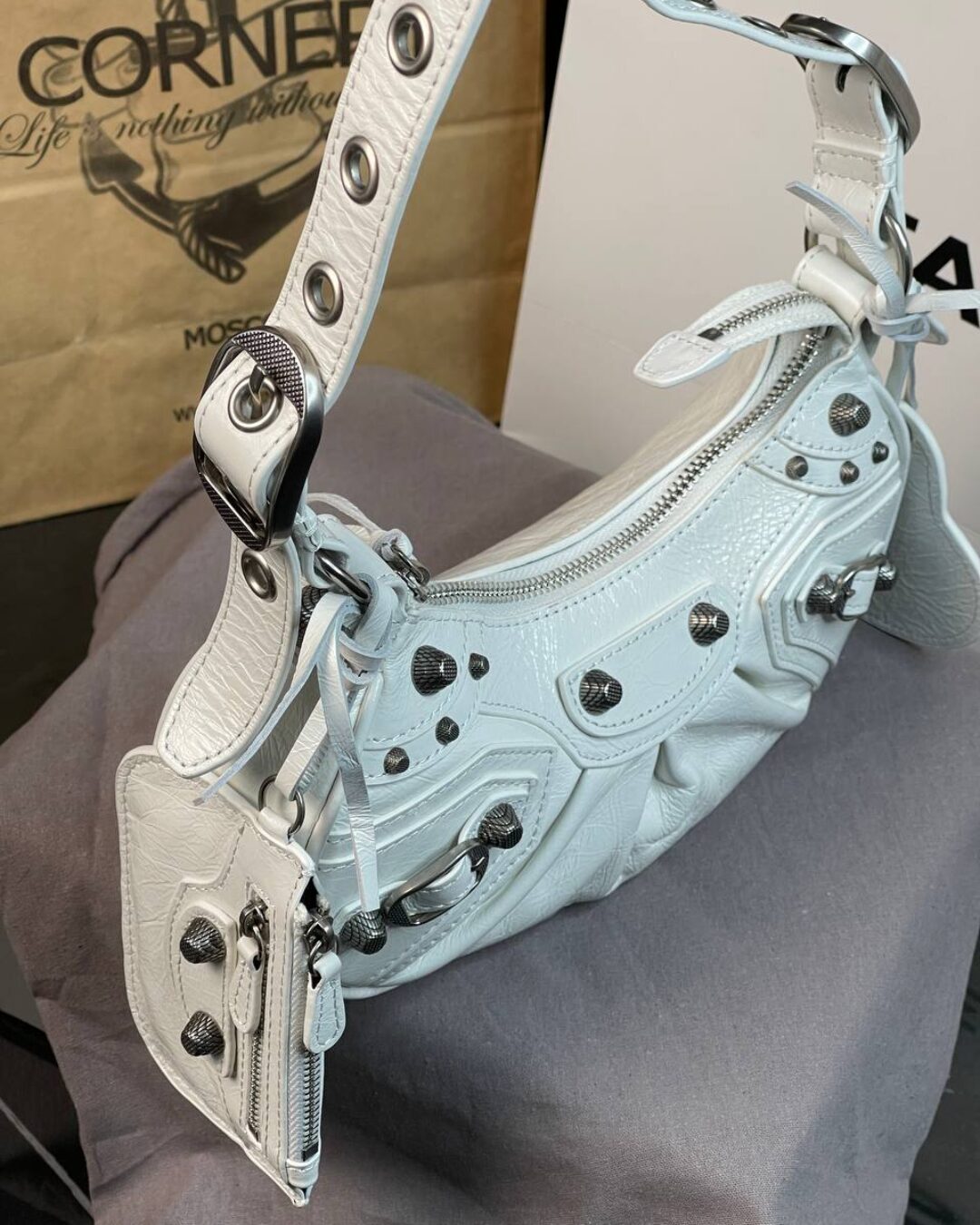Сумка Balenciaga XS Le Cagole — фото 6