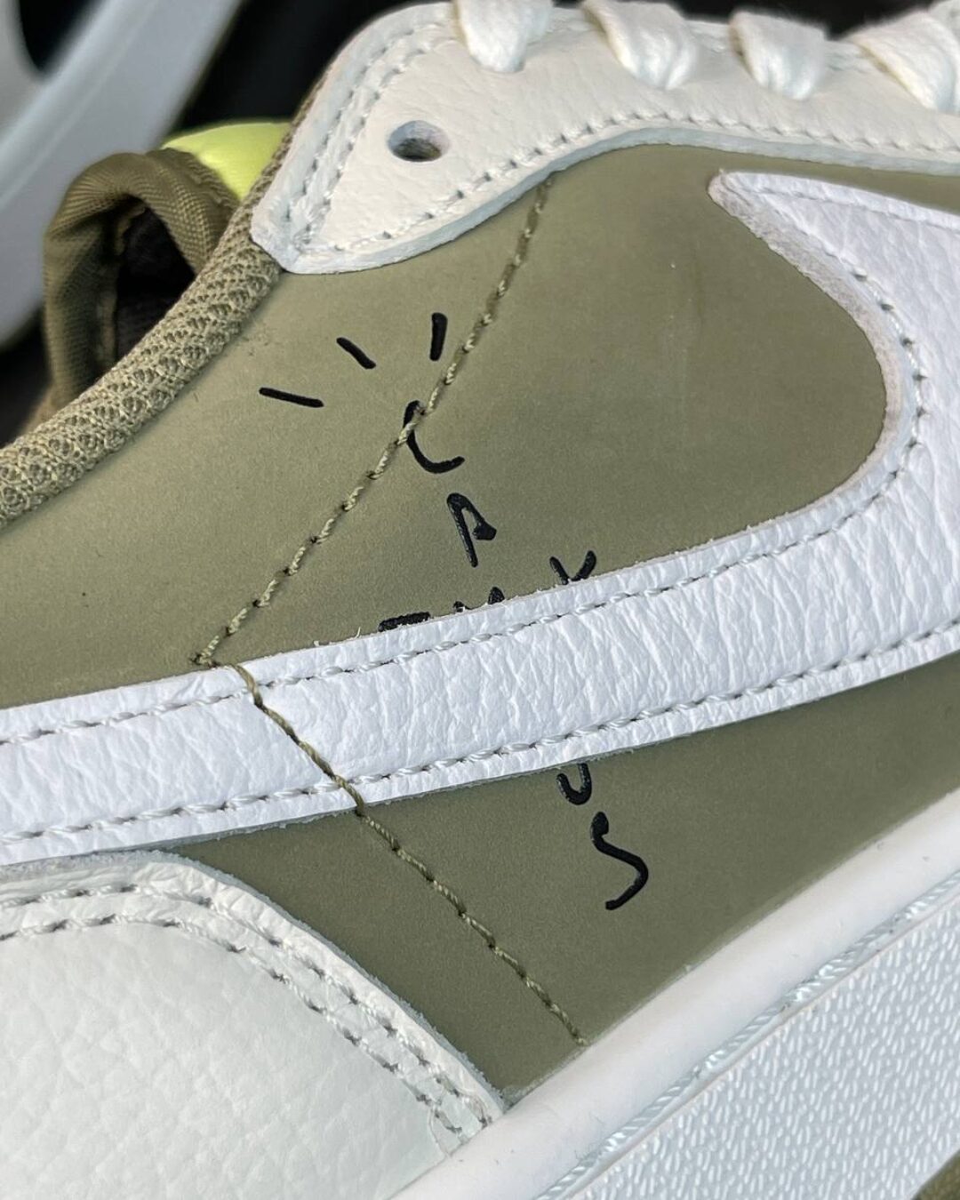 Кеды Travis Scott x Air Jordan 1 Low Golf Neutral Olive S — фото 5