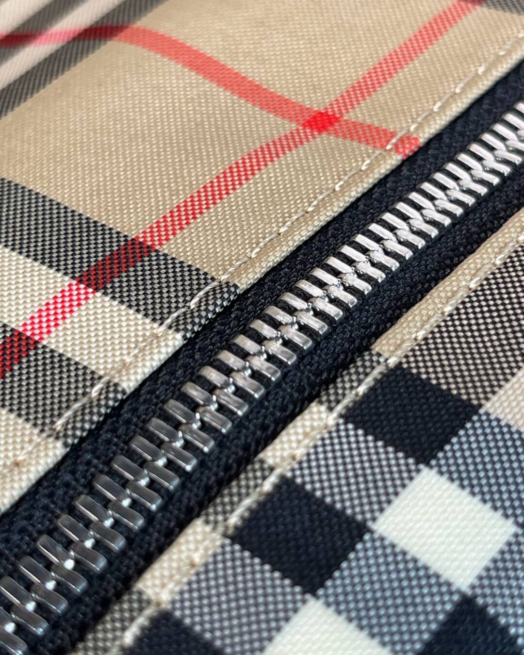 Сумка Burberry — фото 7