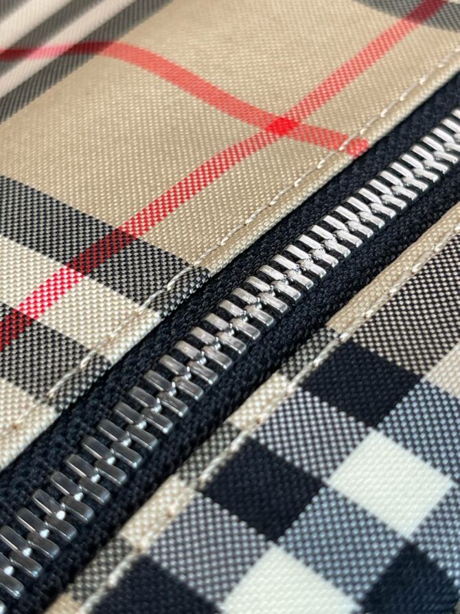 Сумка Burberry