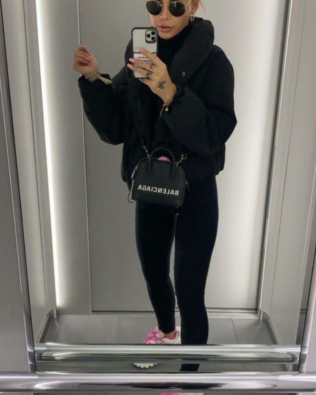 Сумка Balenciaga Ville XXS