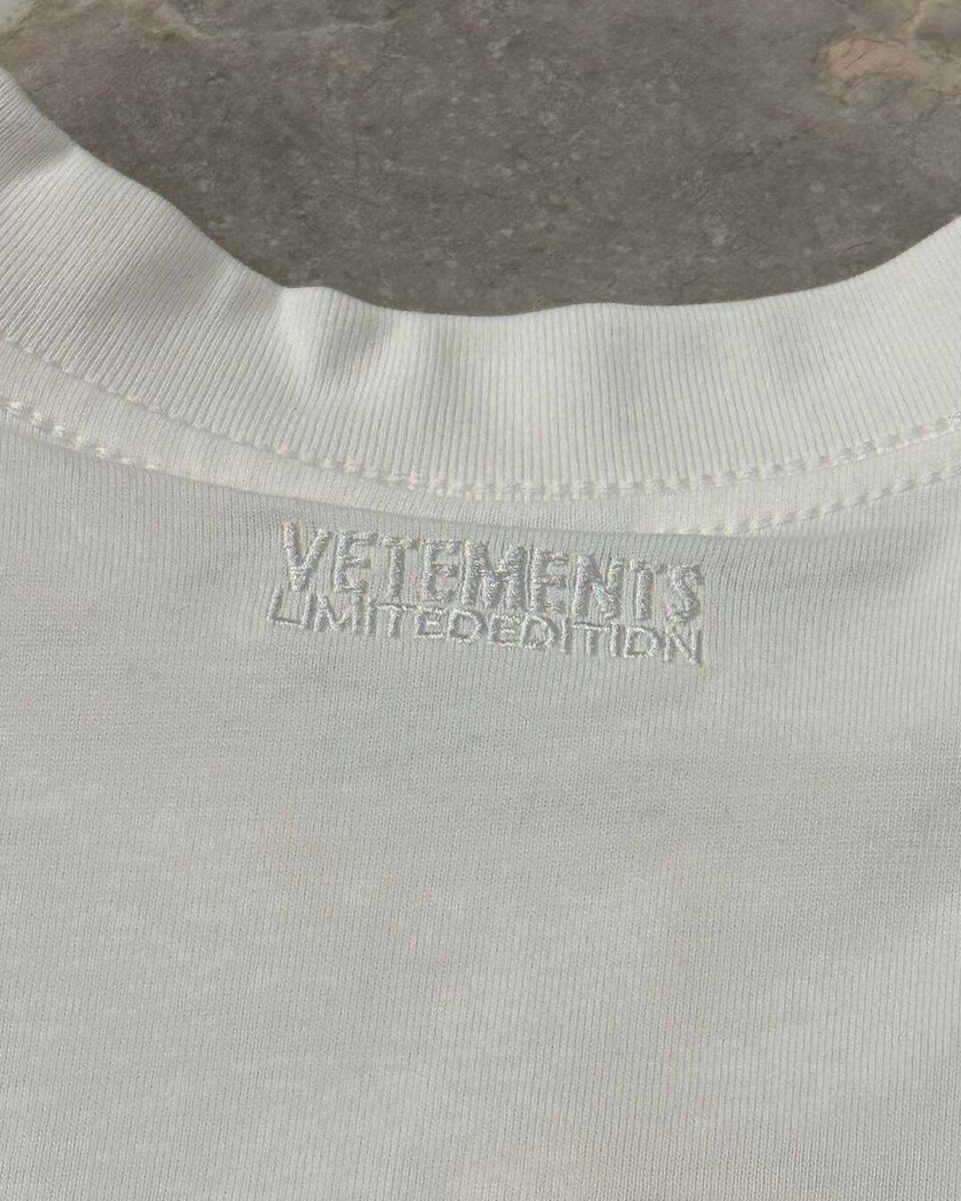 Футболка Vetements Sticker — фото 8
