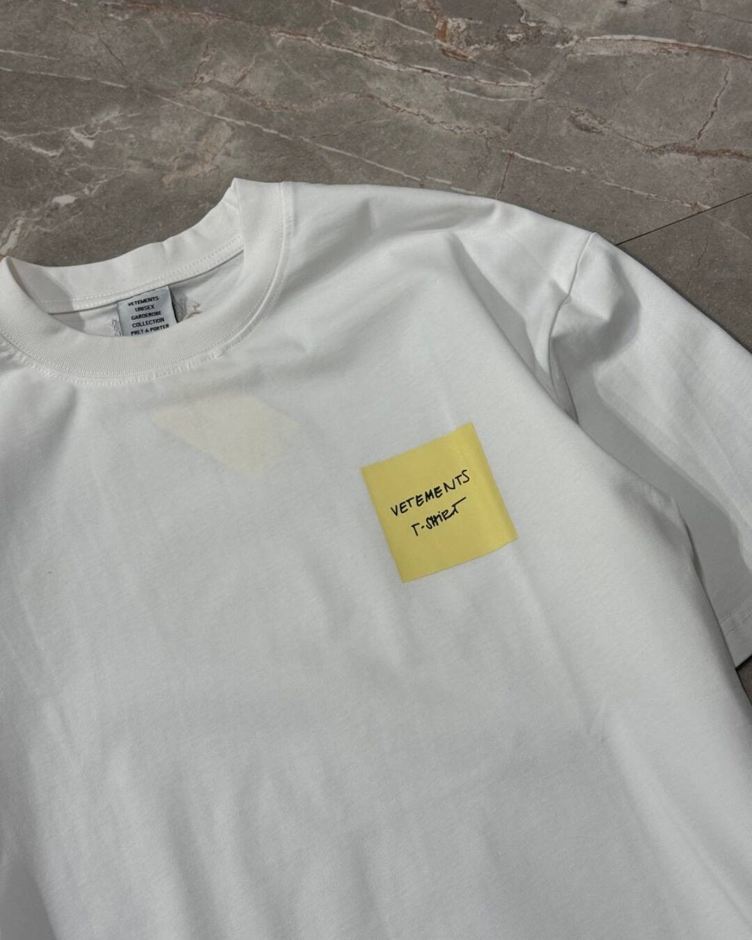 Футболка Vetements Sticker — фото 3