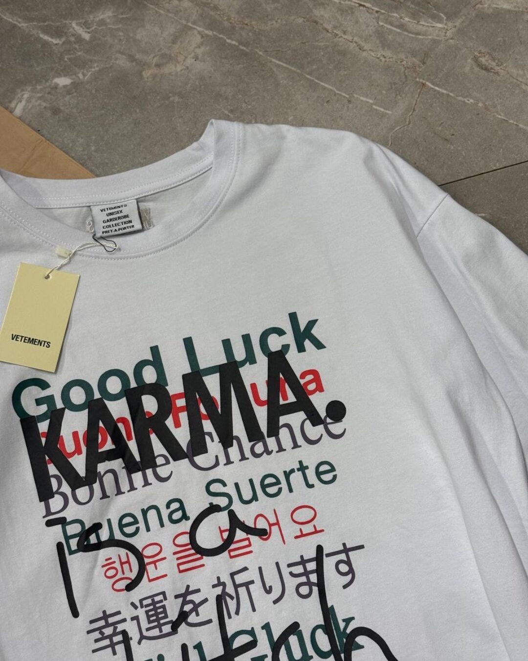 Футболка Vetements Karma