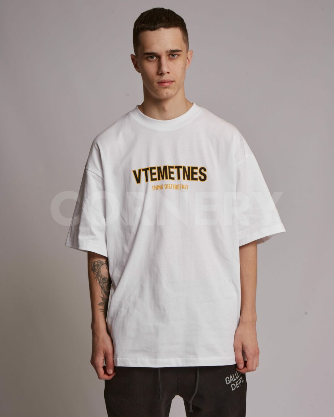 Футболка Vetements