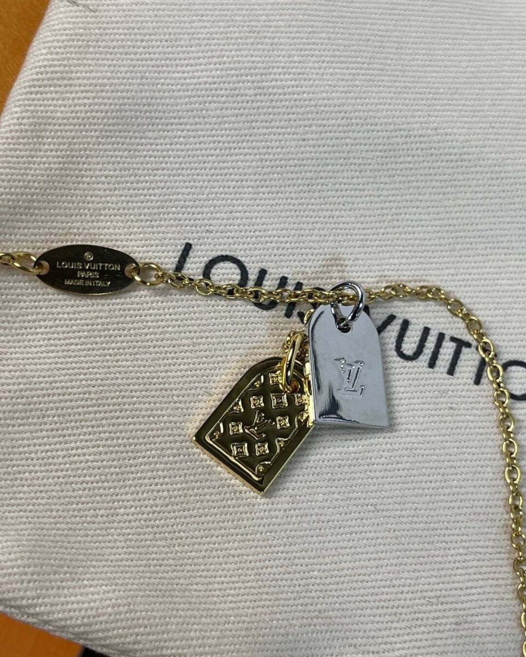 Колье Louis Vuitton