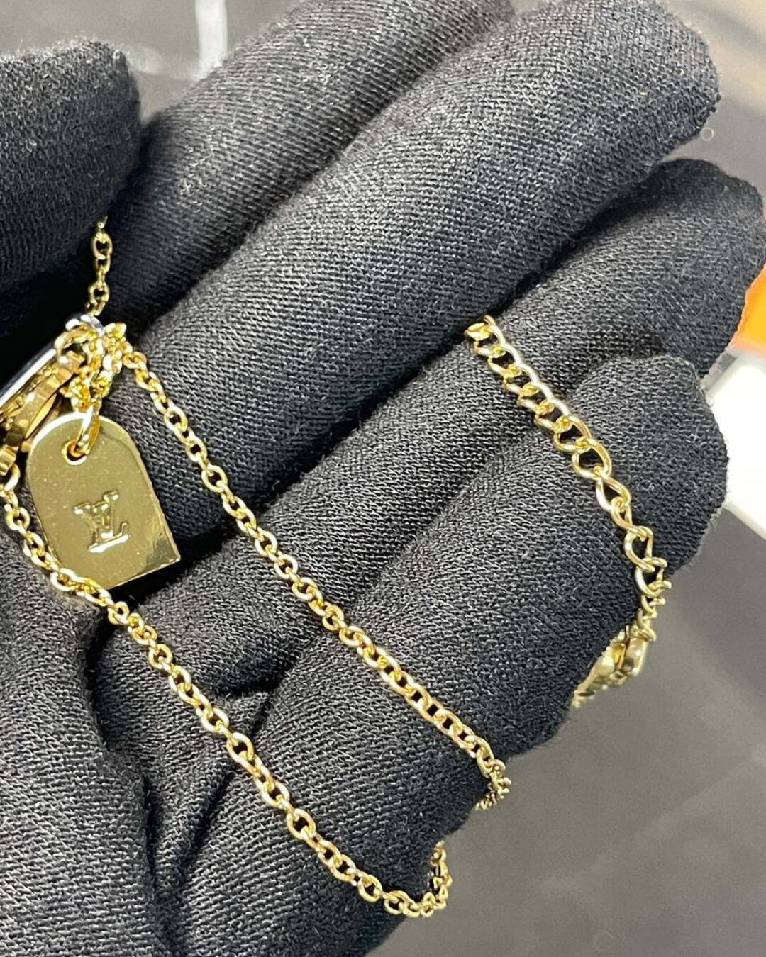 Колье Louis Vuitton