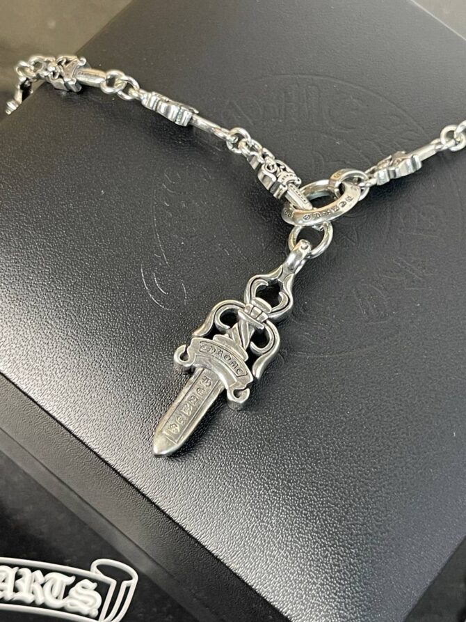 Колье Chrome Hearts