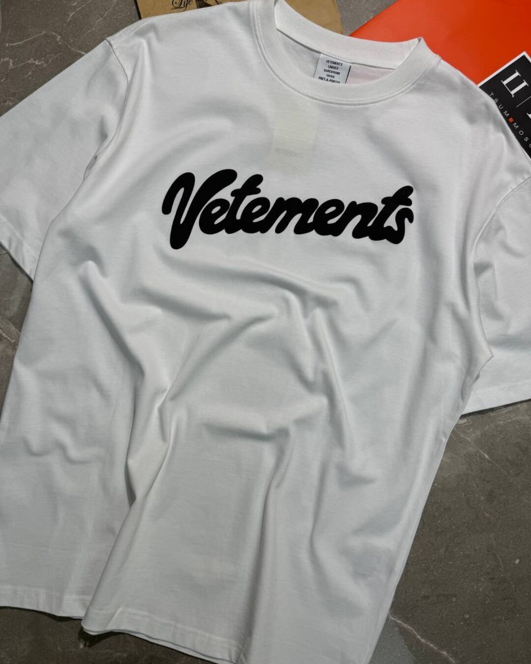 Футболка Vetements