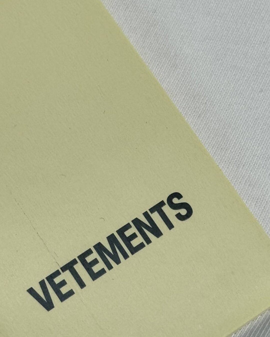 Футболка Vetements