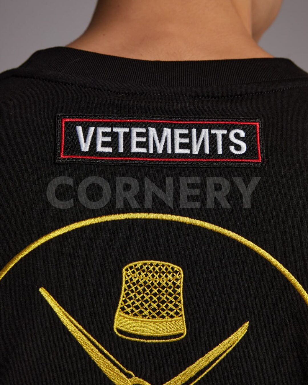 Футболка Vetements Dressmakers — фото 10