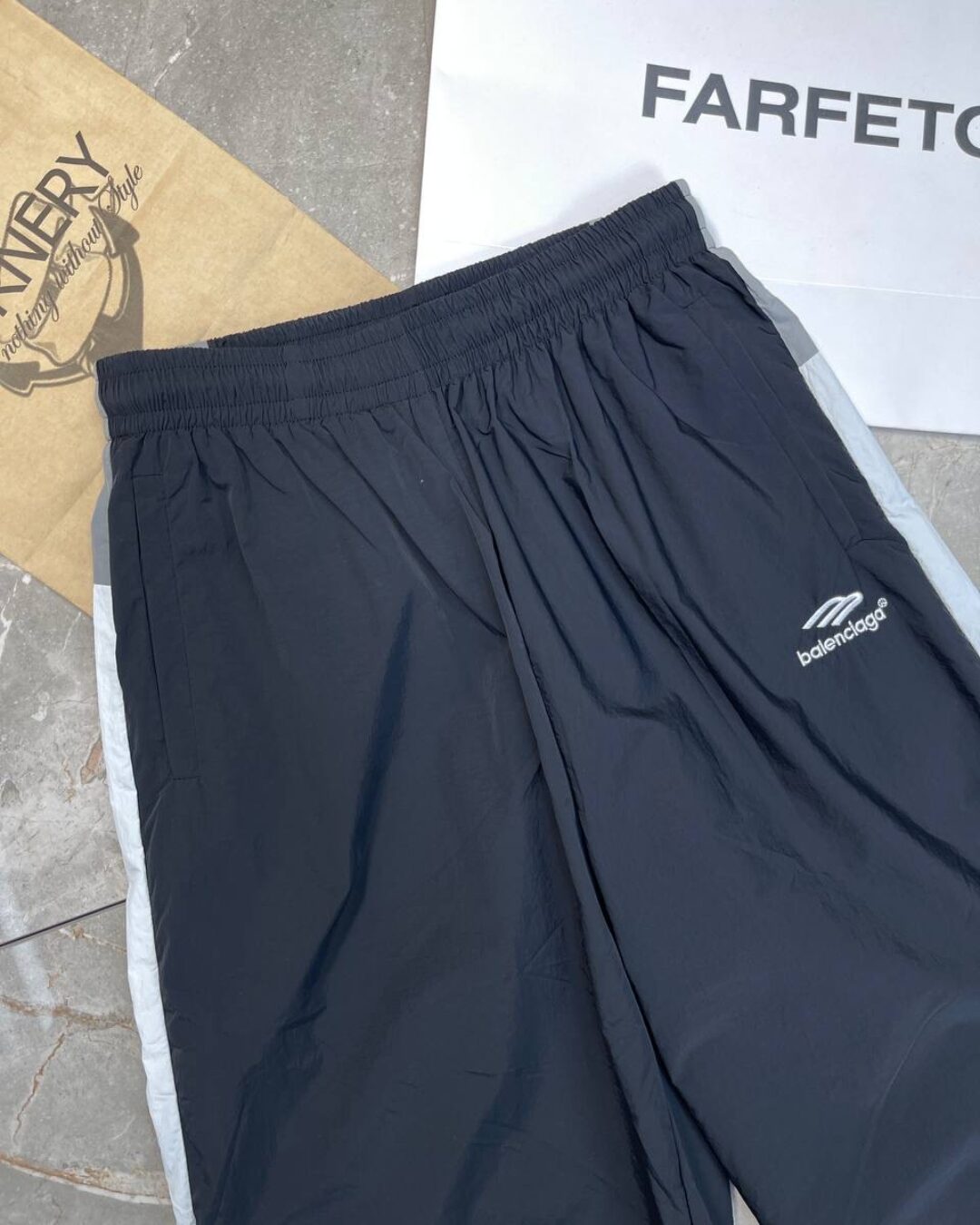 Штаны Balenciaga