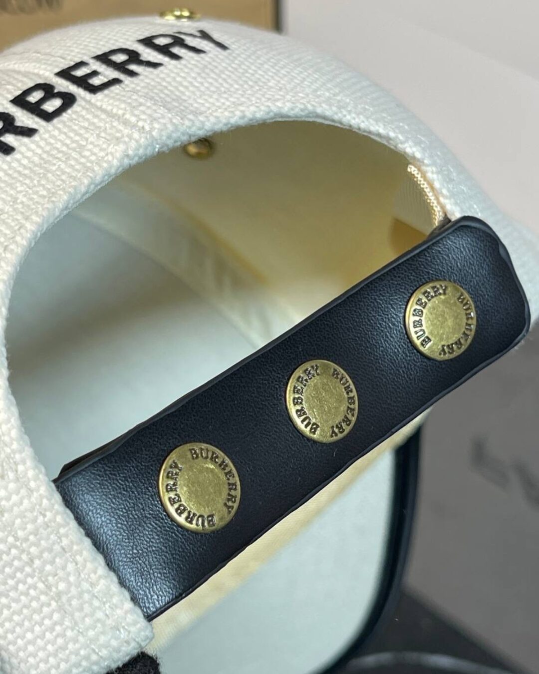 Кепка Burberry