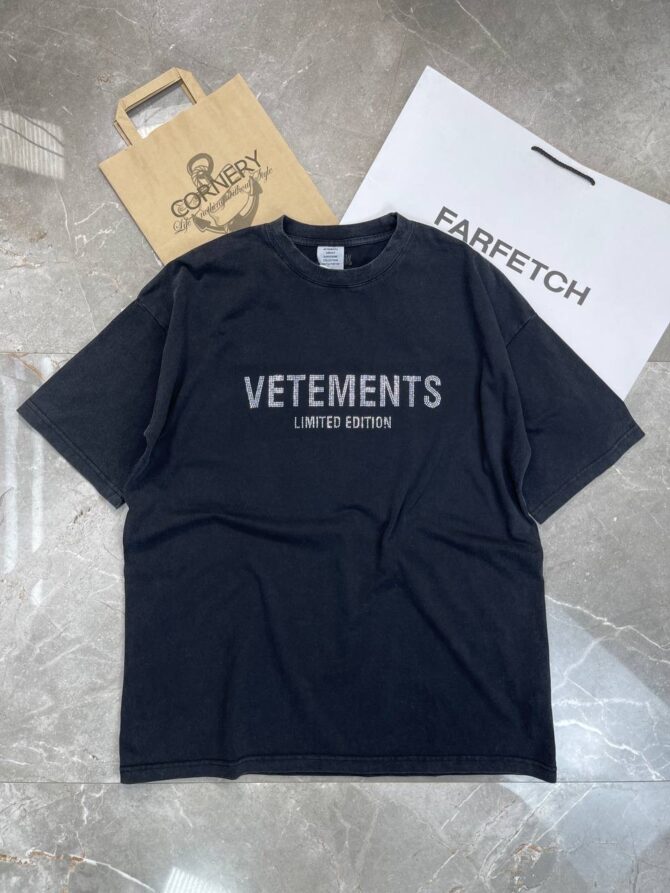 Футболка Vetements