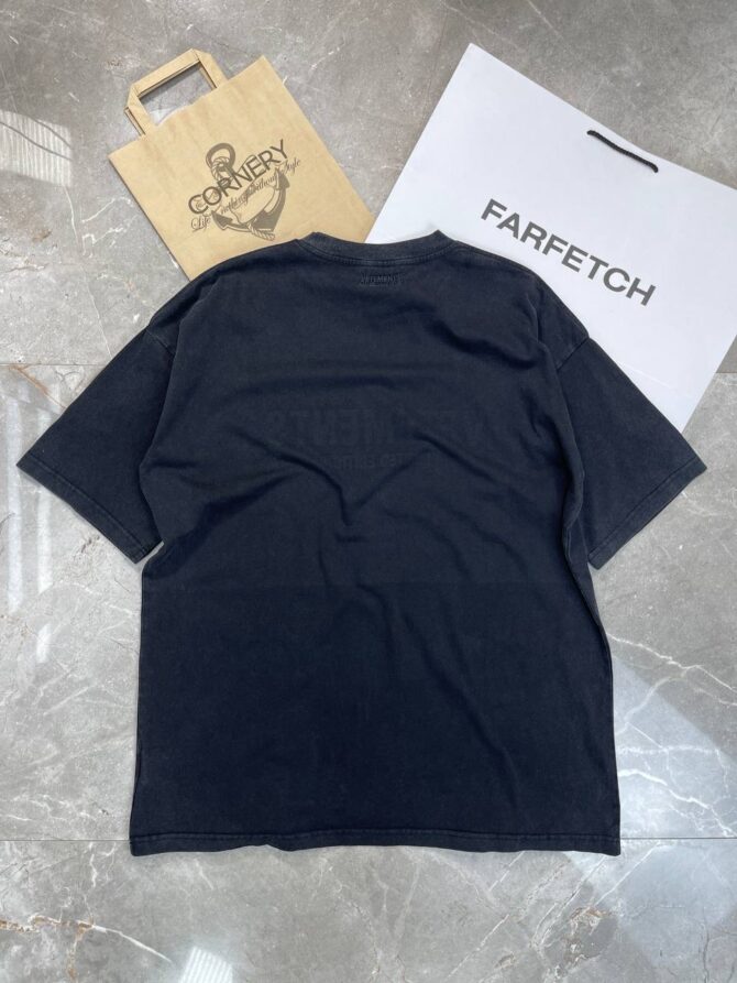 Футболка Vetements