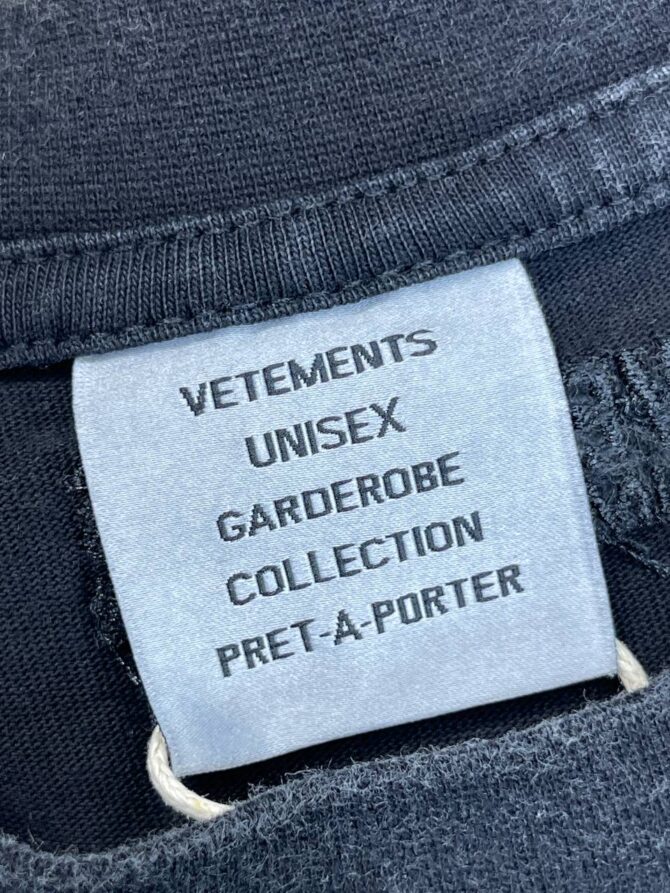 Футболка Vetements