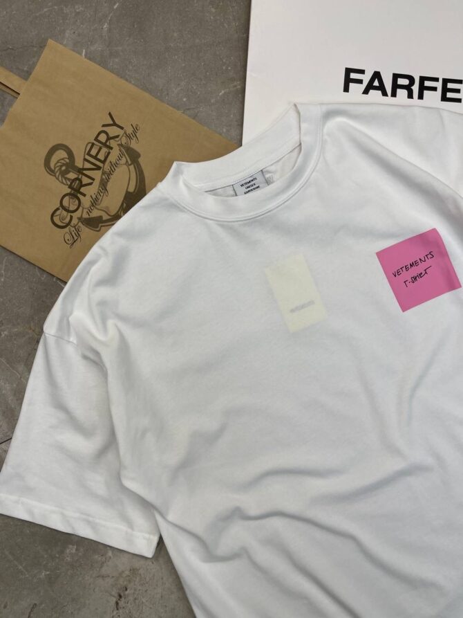 Футболка Vetements Sticker