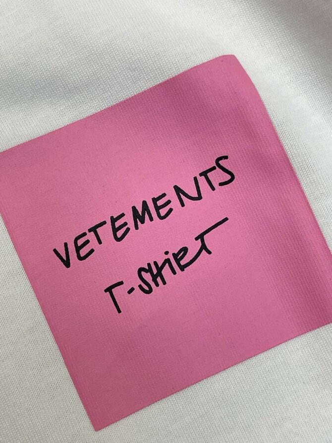 Футболка Vetements Sticker