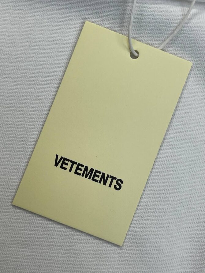 Футболка Vetements Sticker
