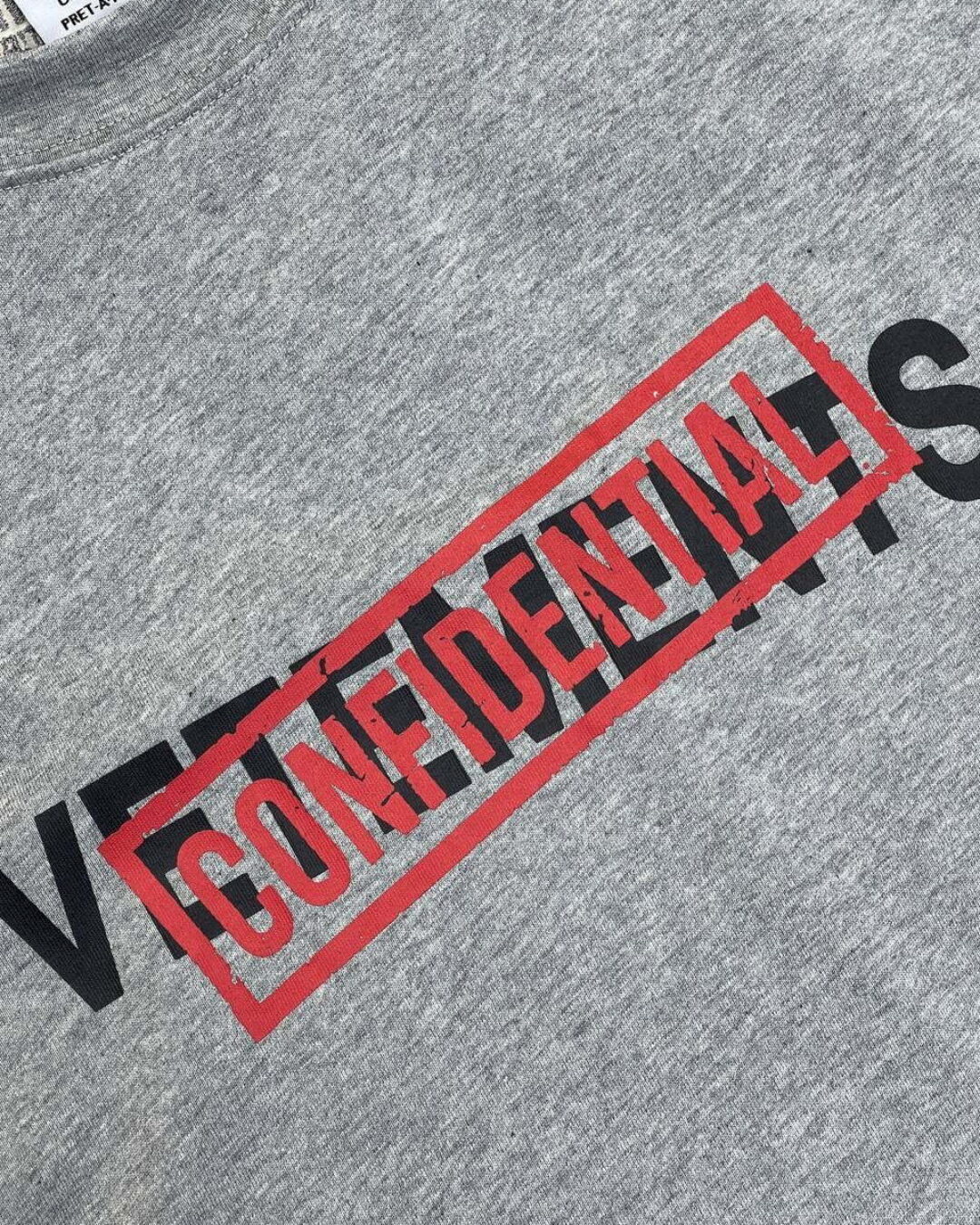 Футболка Vetements Confidential — фото 6