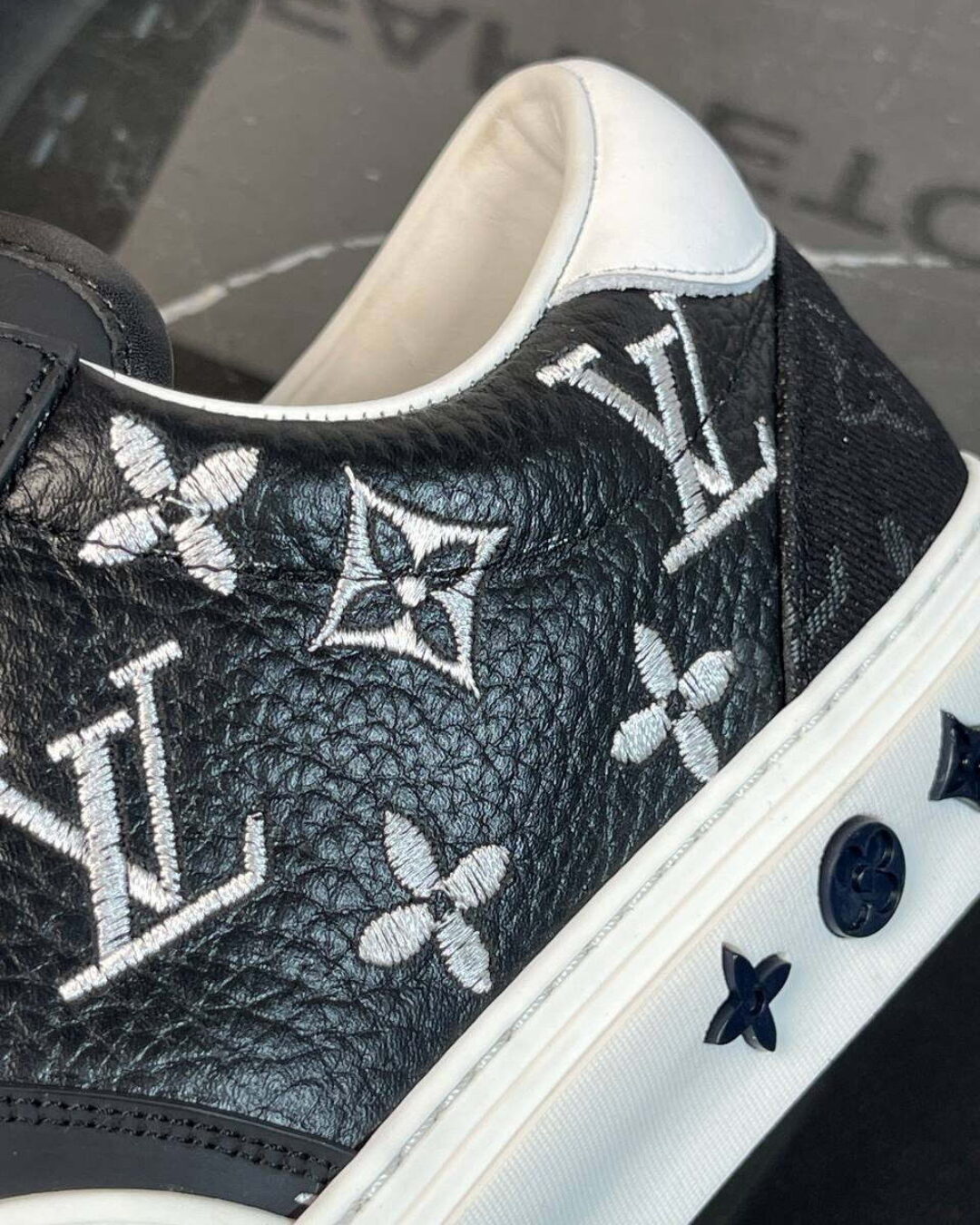 Кеды Louis Vuitton Run Away