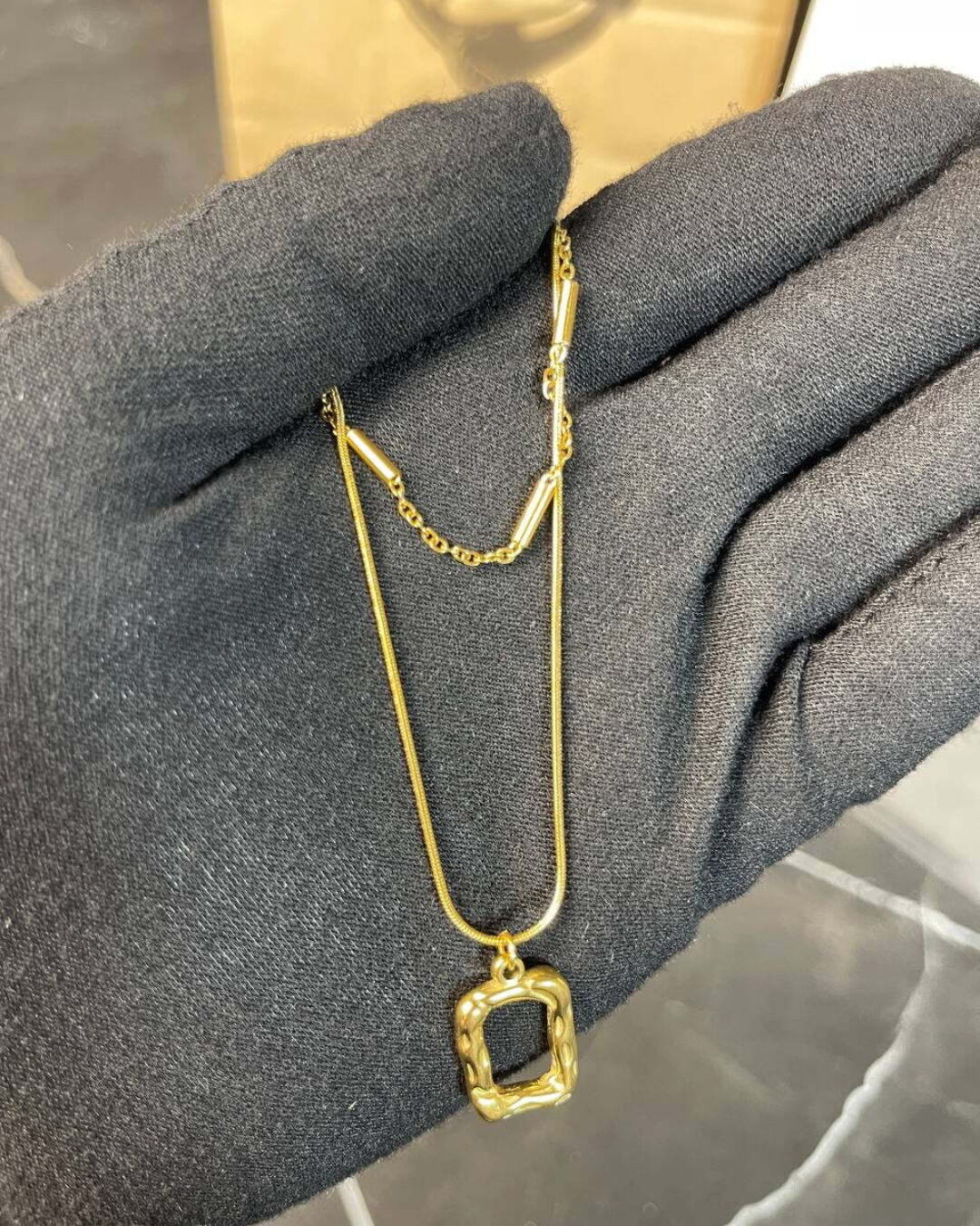 Колье Louis Vuitton