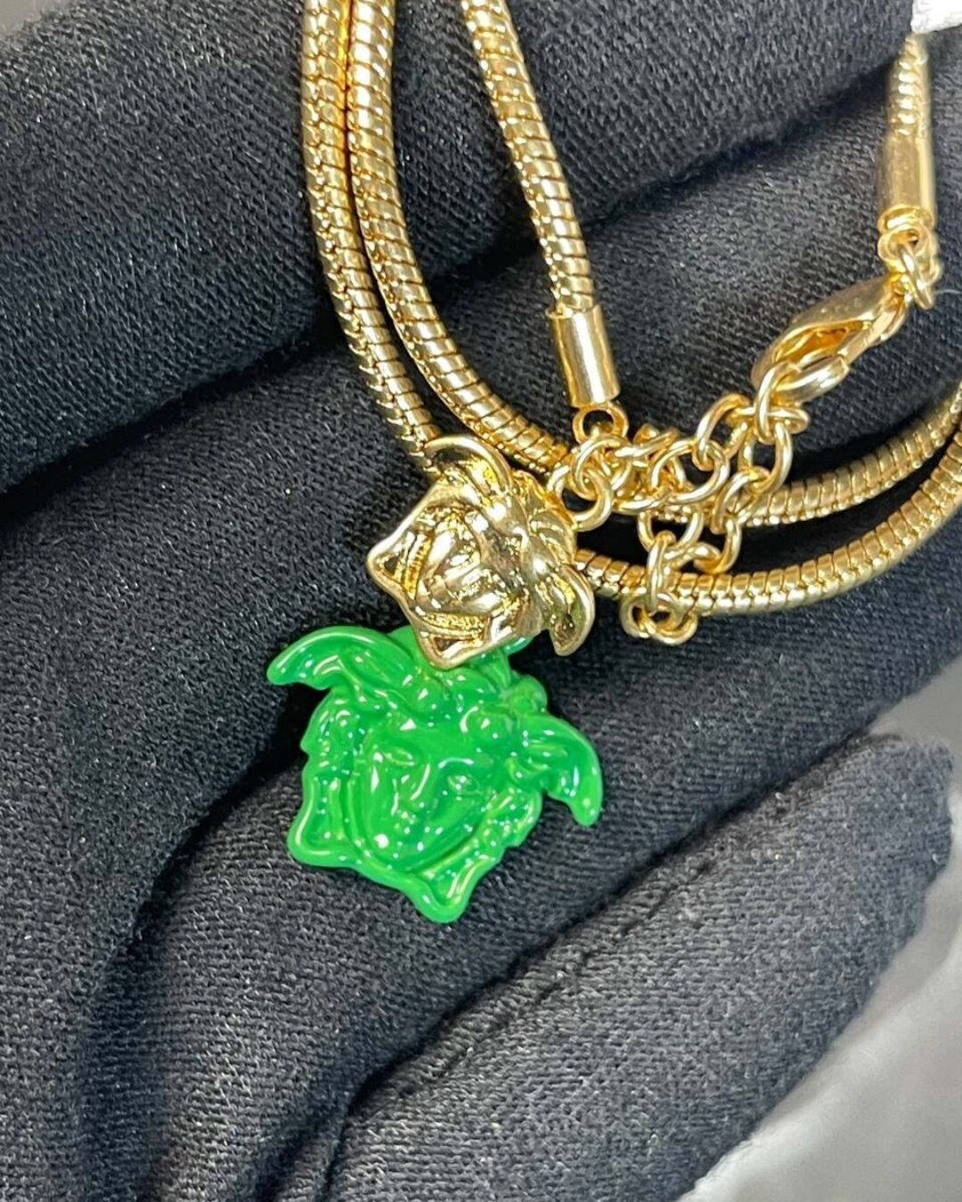 Колье Versace