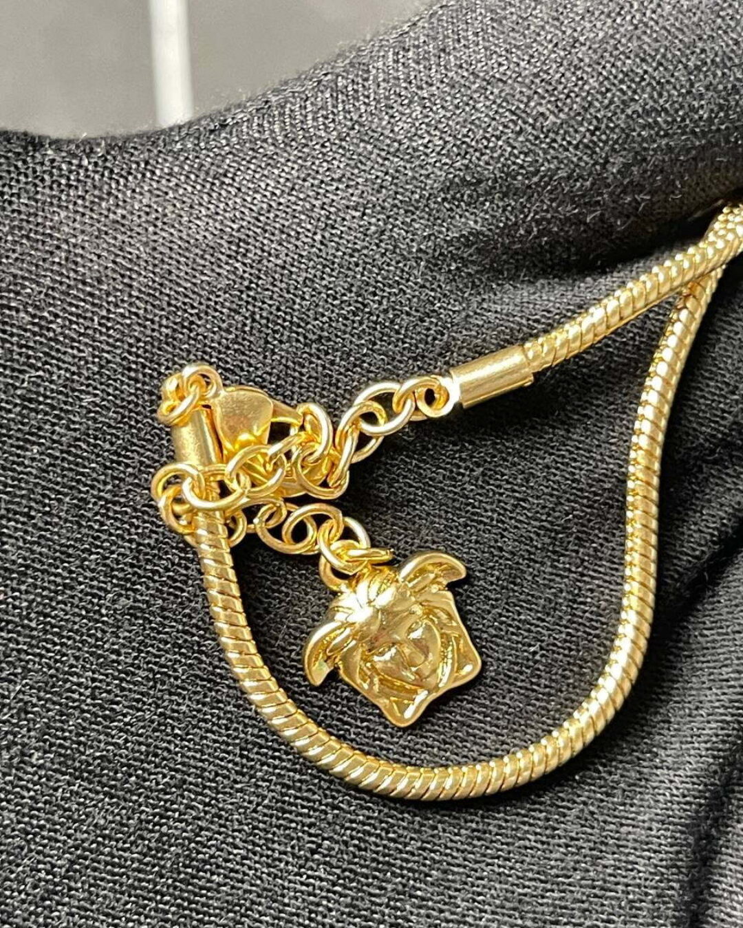 Колье Versace