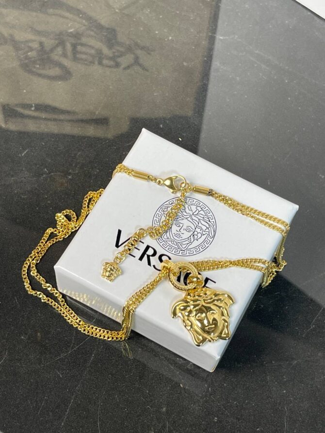 Колье Versace