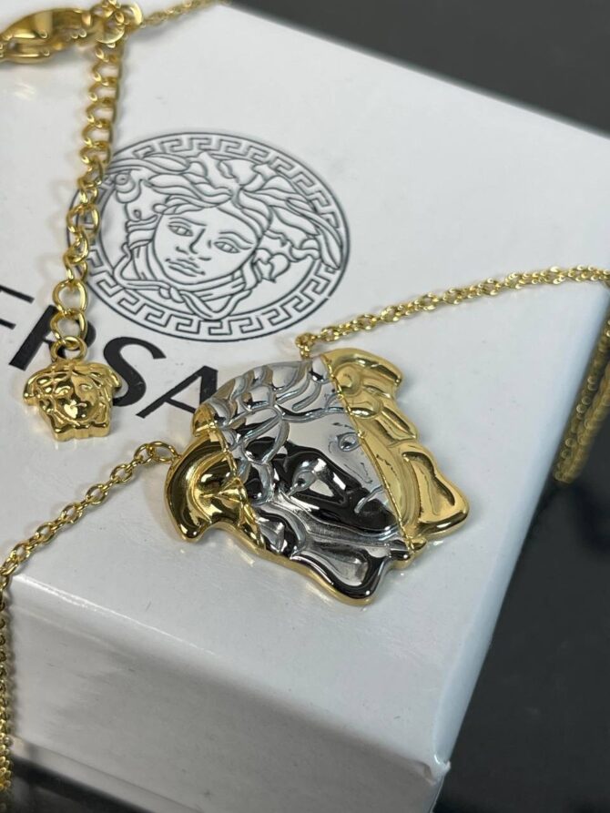 Колье Versace