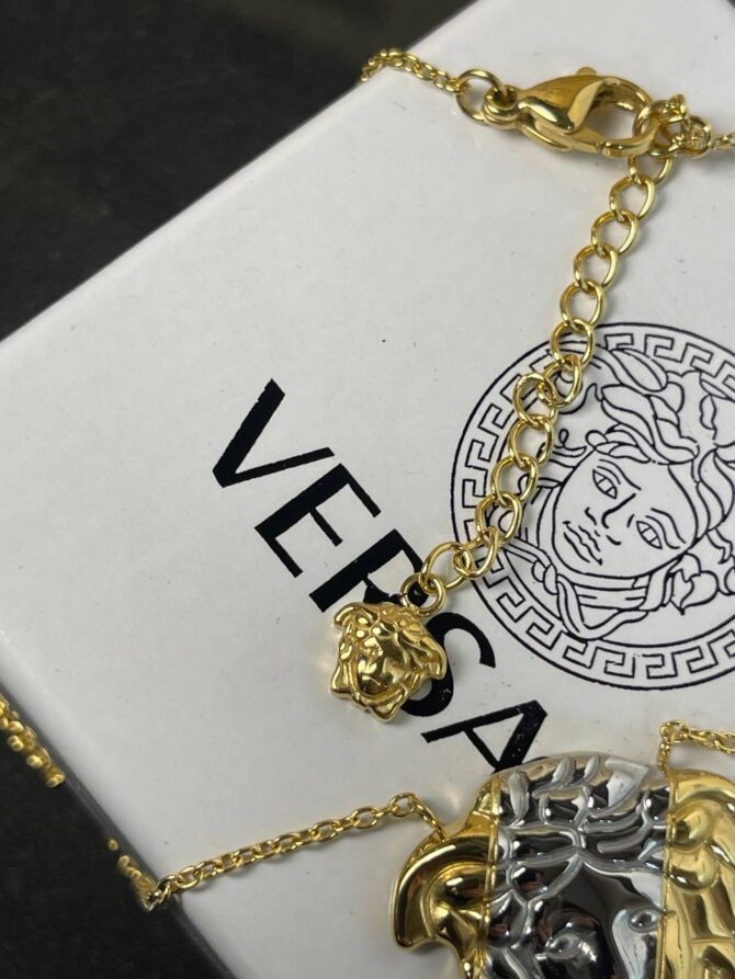 Колье Versace