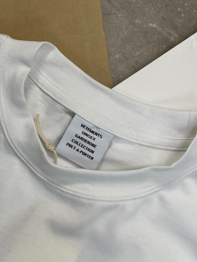 Футболка Vetements