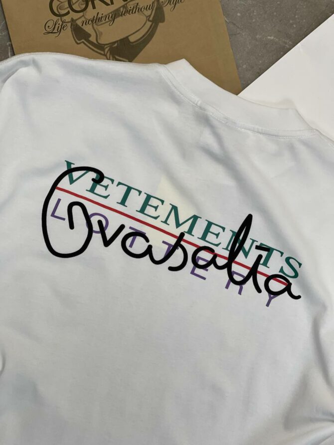 Футболка Vetements