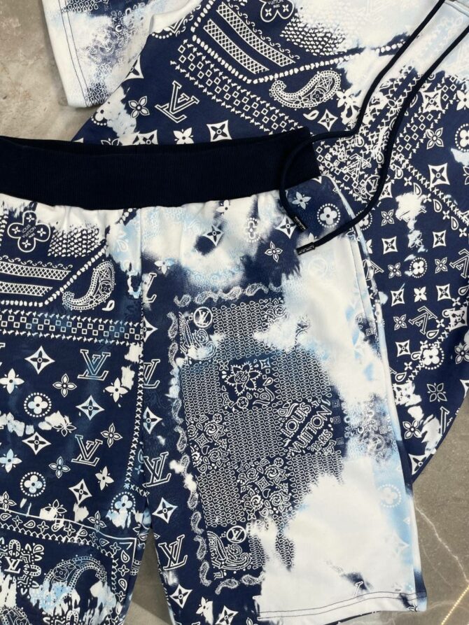 Костюм Louis Vuitton