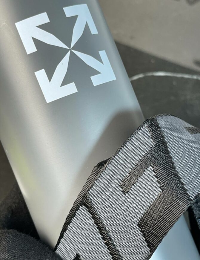 Термос Off White