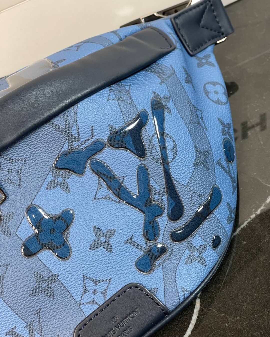 Сумка Louis Vuitton Campus — фото 2