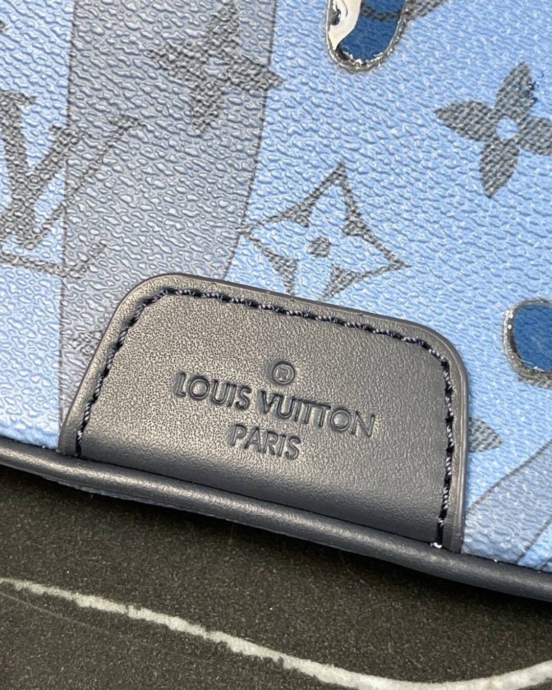 Сумка Louis Vuitton Campus — фото 5