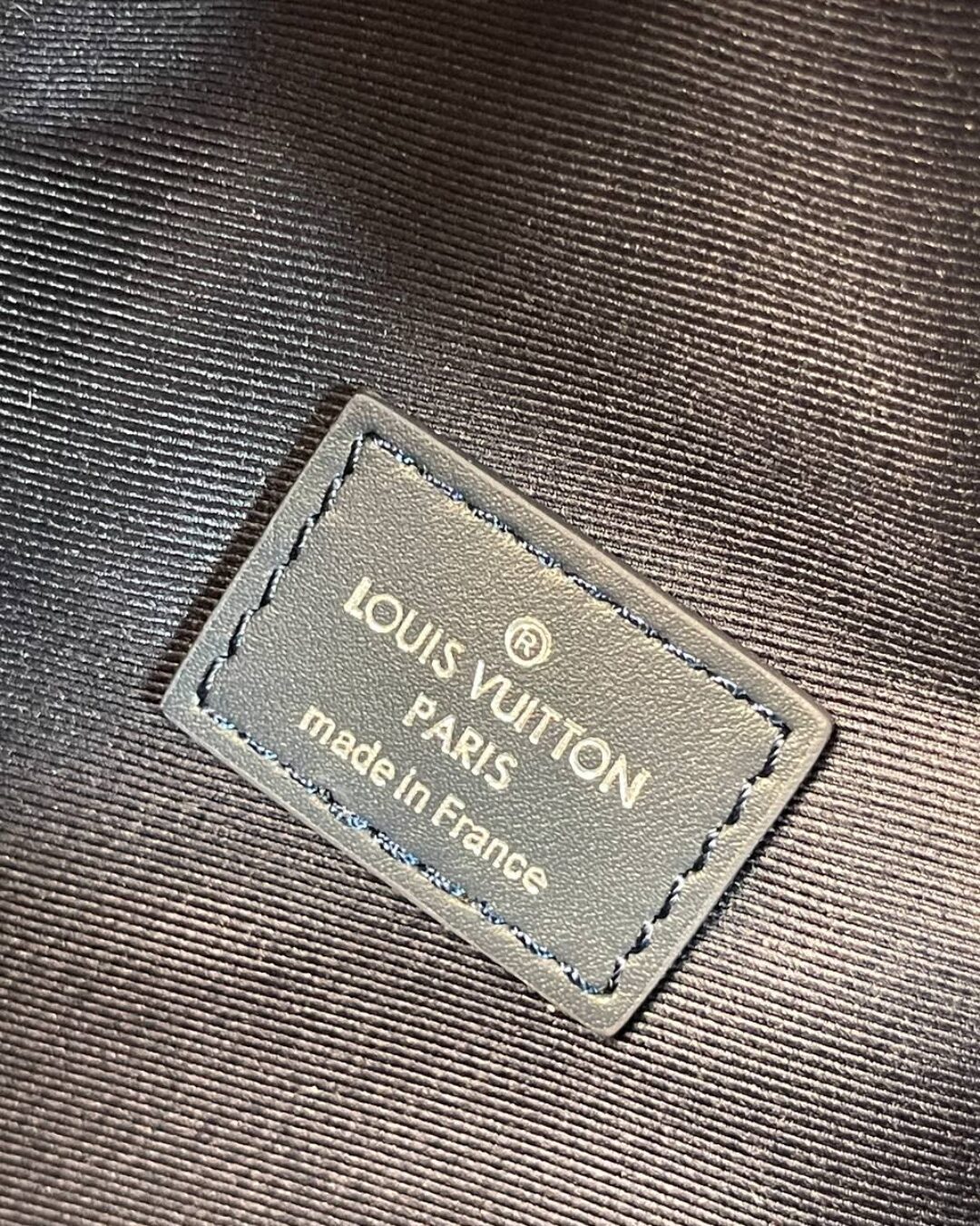 Сумка Louis Vuitton Campus — фото 6