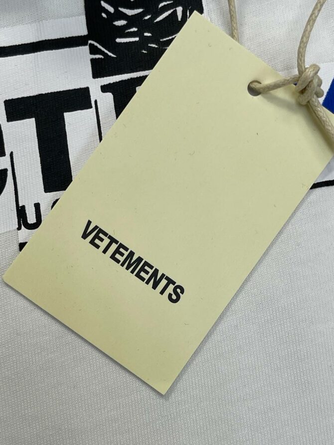 Футболка Vetements
