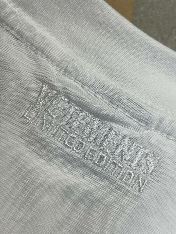 Футболка Vetements