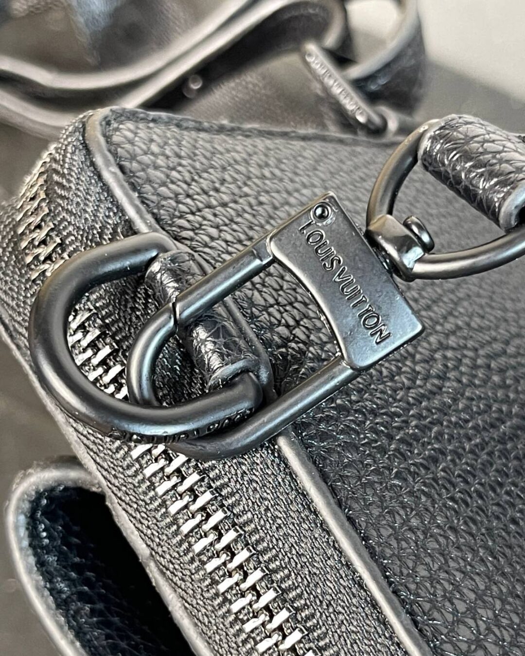 Сумка Louis Vuitton