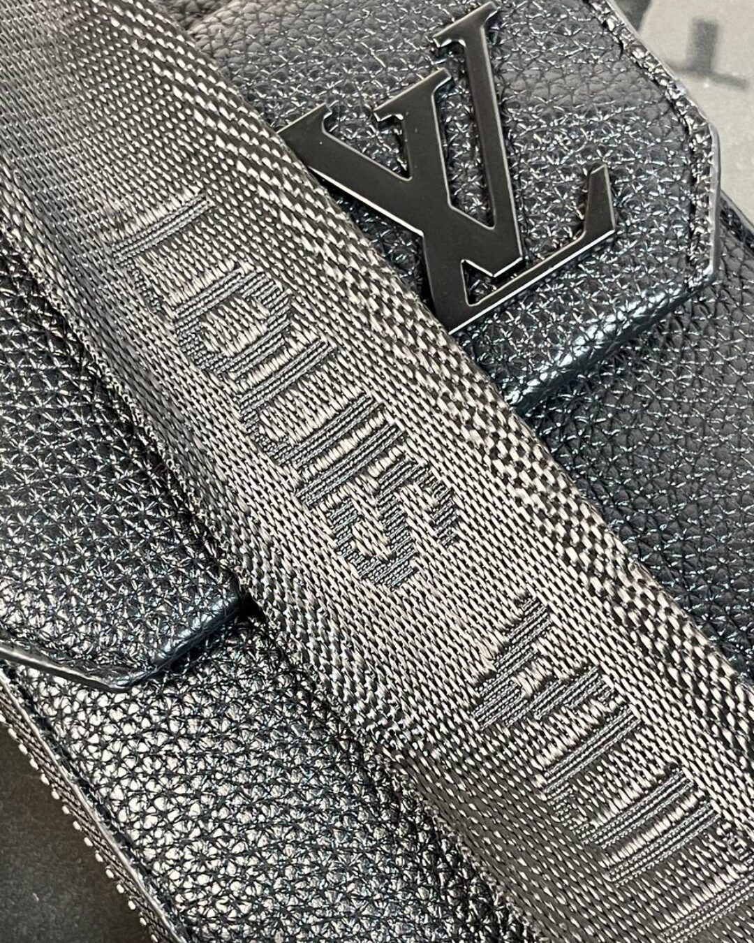 Сумка Louis Vuitton