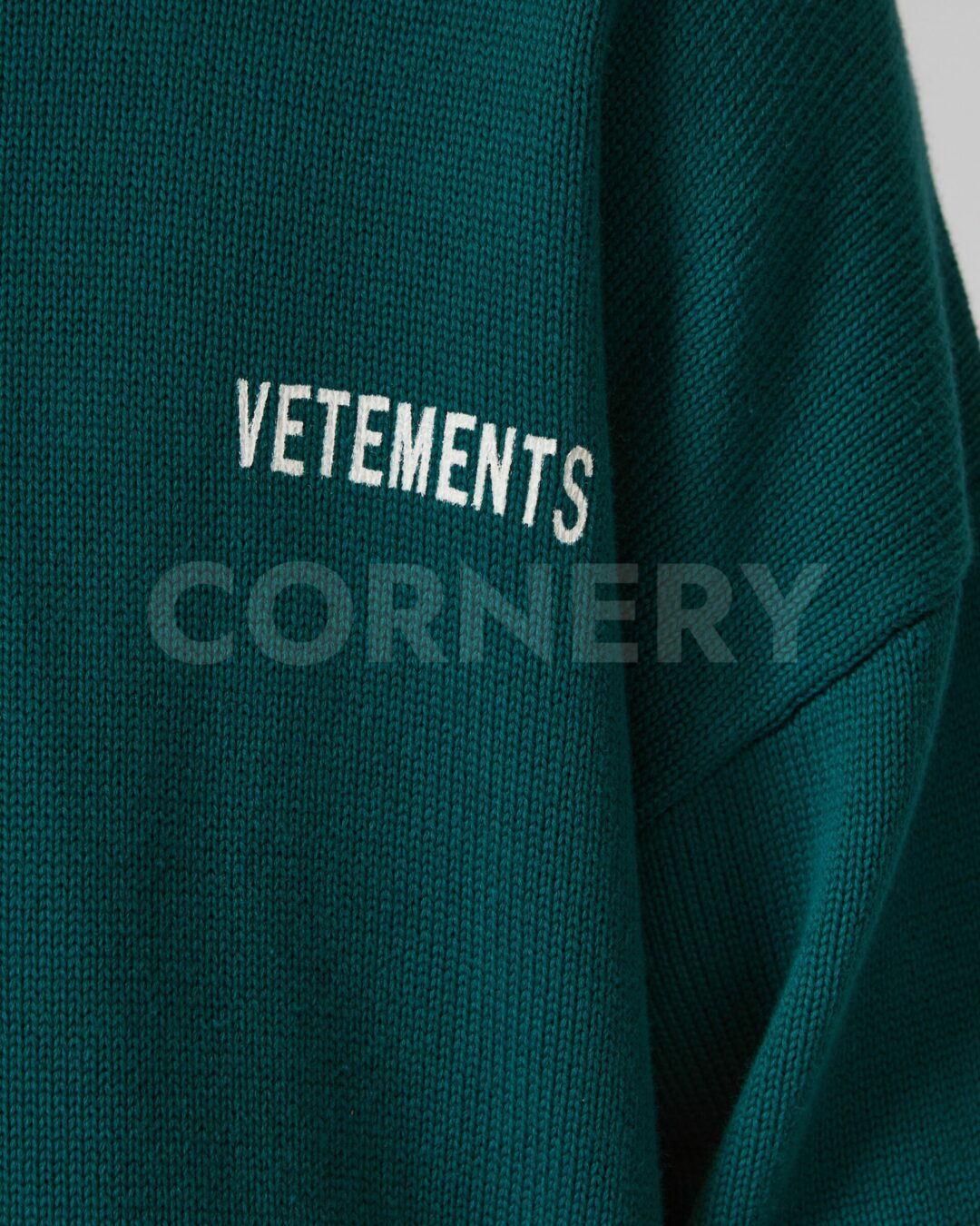 Свитер Vetements